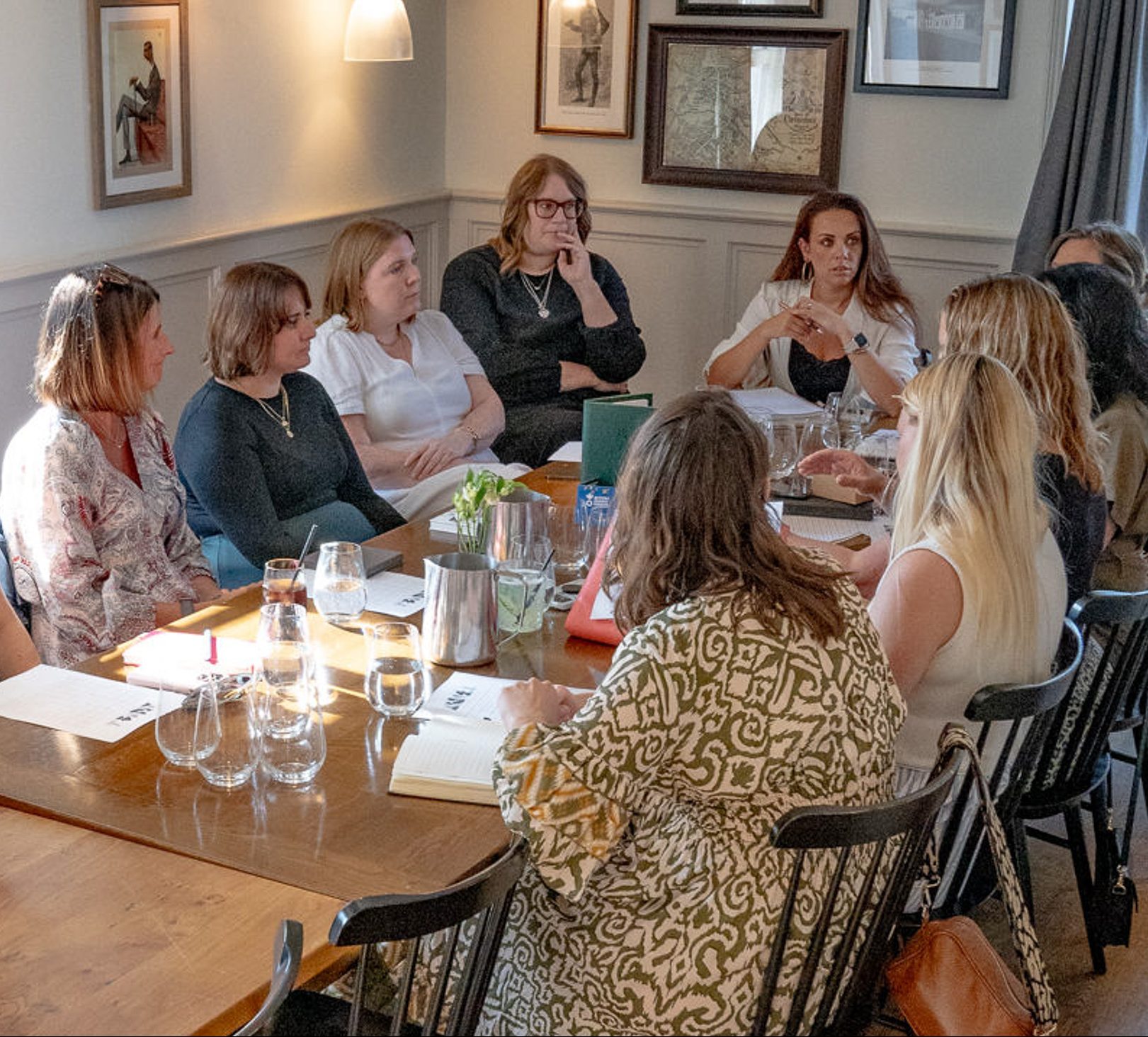 Six Figured Females - Womens private Membership Group